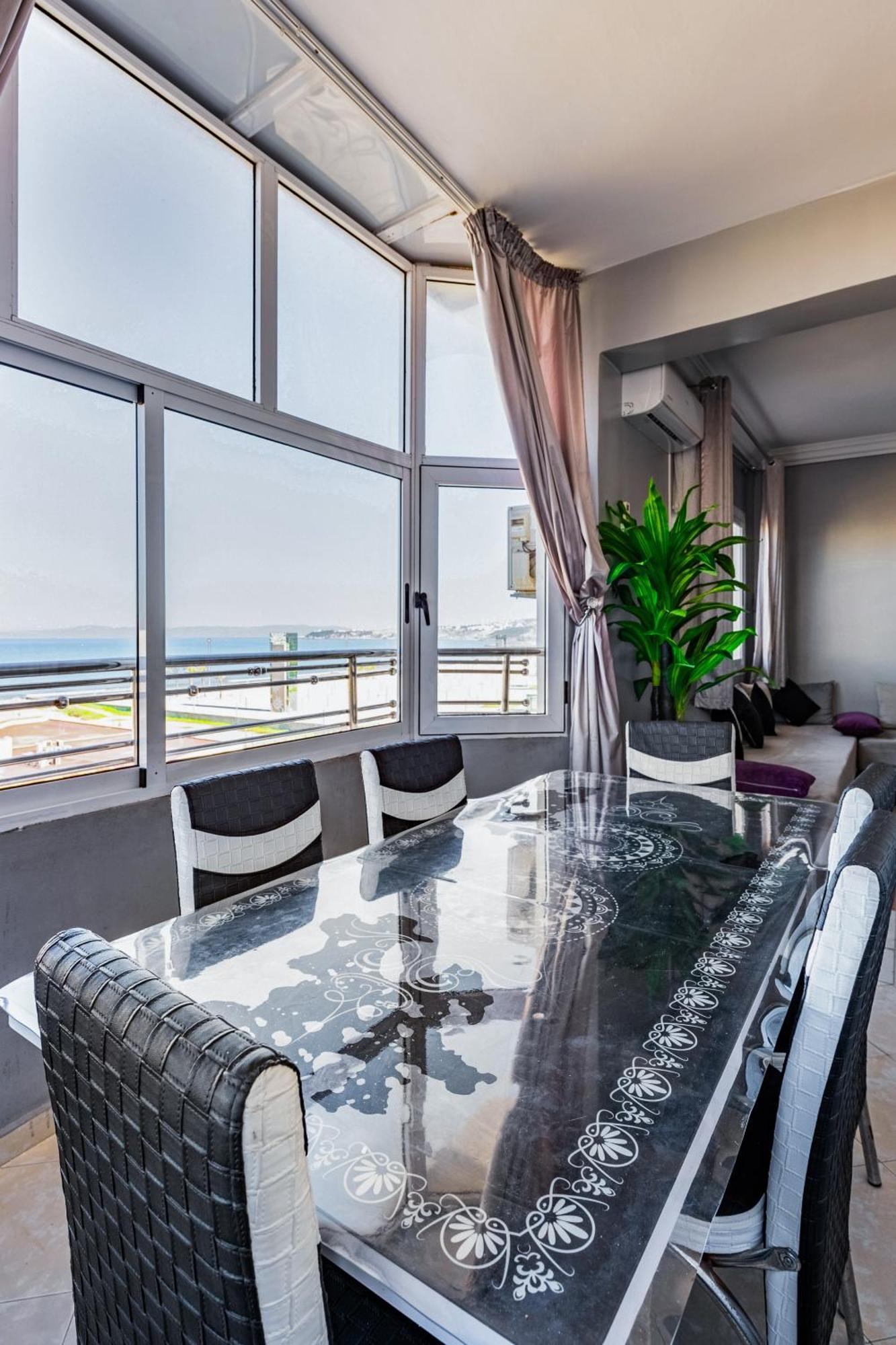 Oceanview Apartment With Stunning City View Tangier Exterior photo
